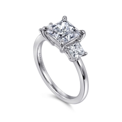 14K White Gold Princess Cut Three Stone Diamond Engagement Ring thumbnail 2